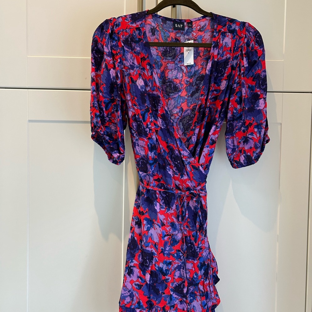 GAP Women's Floral Wrap Dress - Purple and Red